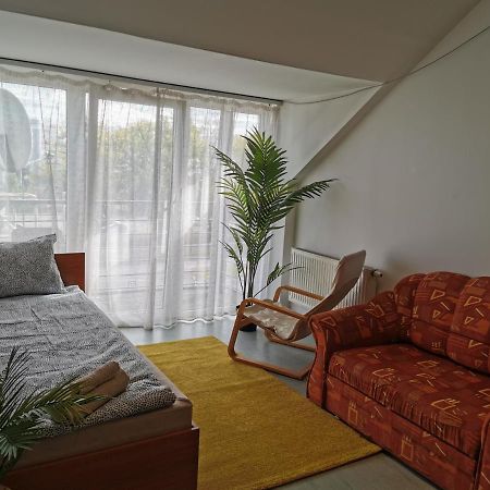 Auberge de jeunesse Hid Ifjusagi Szallo à Dunaújváros Extérieur photo
